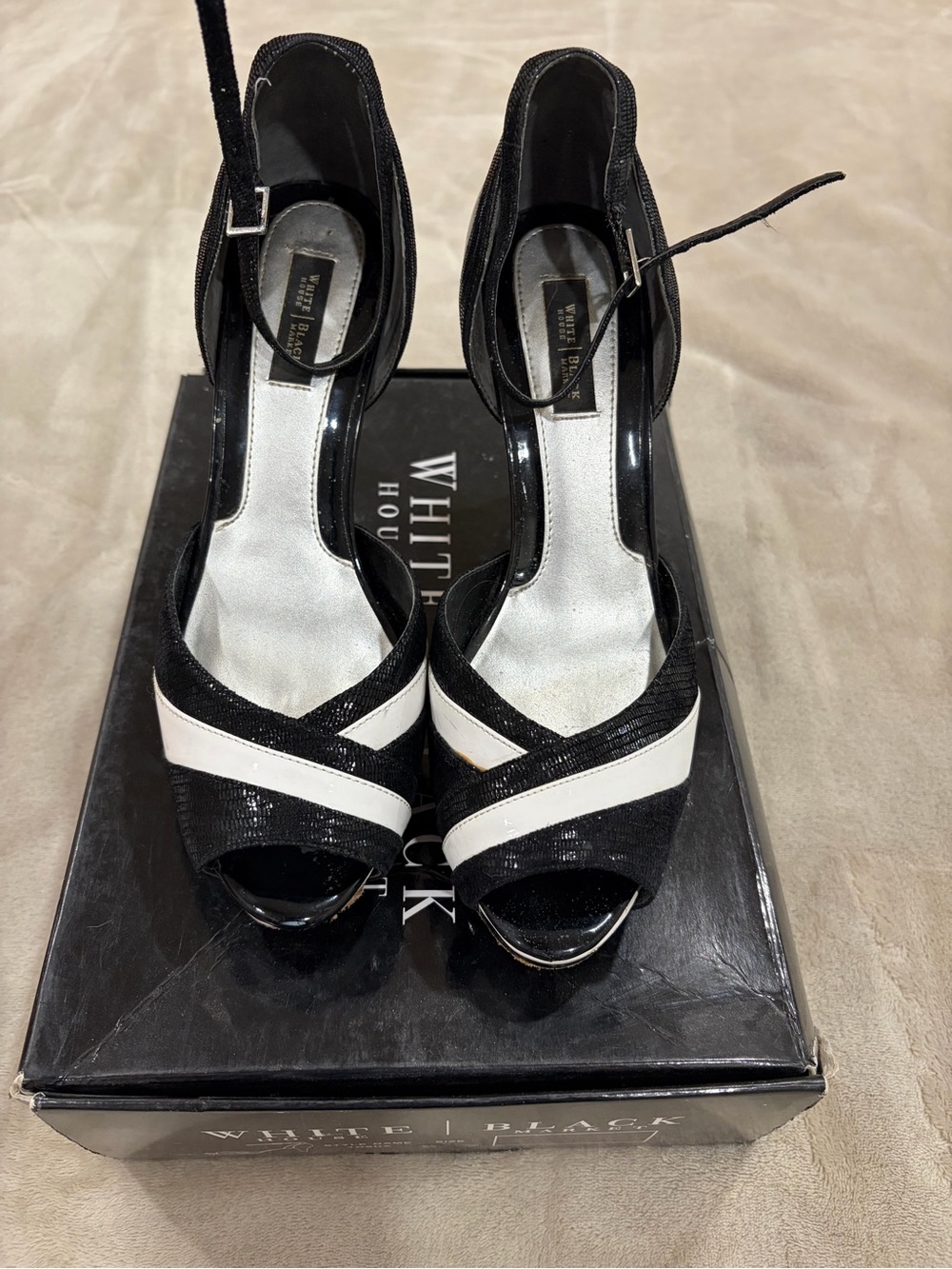 White House Black Market Black and White Crisscross Ankle-Strap Heels Womens 8.5